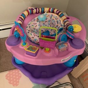 Baby girl exersaucer